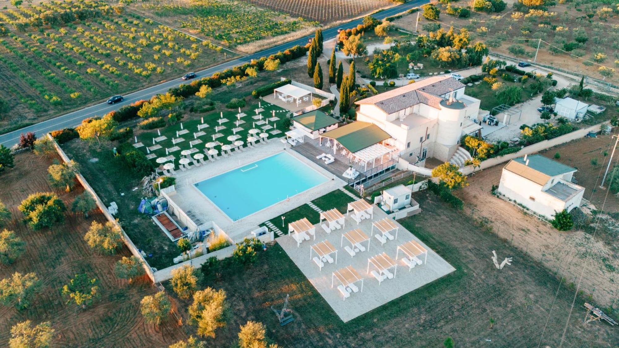 Zyra Garden Club Bed & Breakfast Acquaviva delle Fonti Luaran gambar