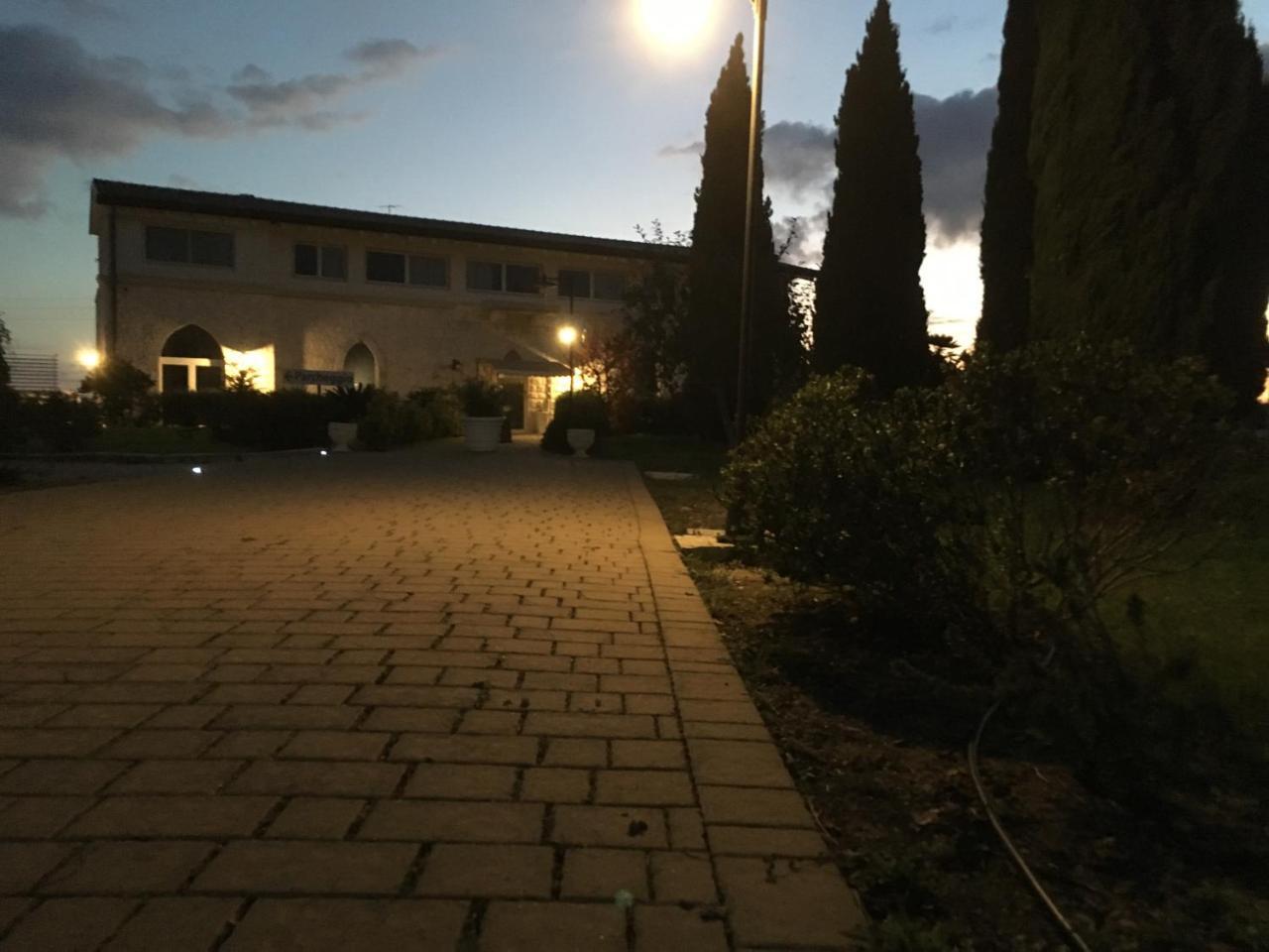 Zyra Garden Club Bed & Breakfast Acquaviva delle Fonti Luaran gambar